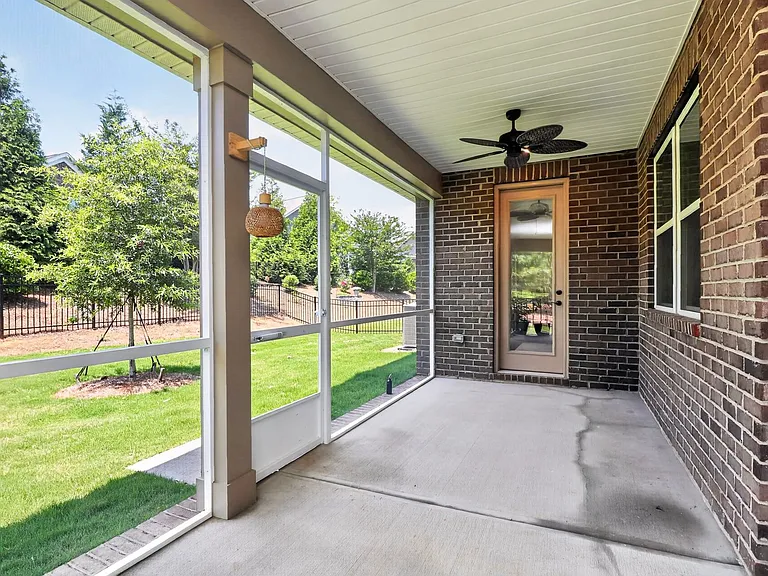 2105 Cadence Trace Dr — Photo 18