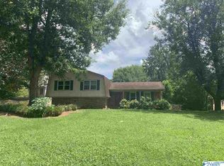 4905 Alburta Rd NW, Huntsville, AL 35816