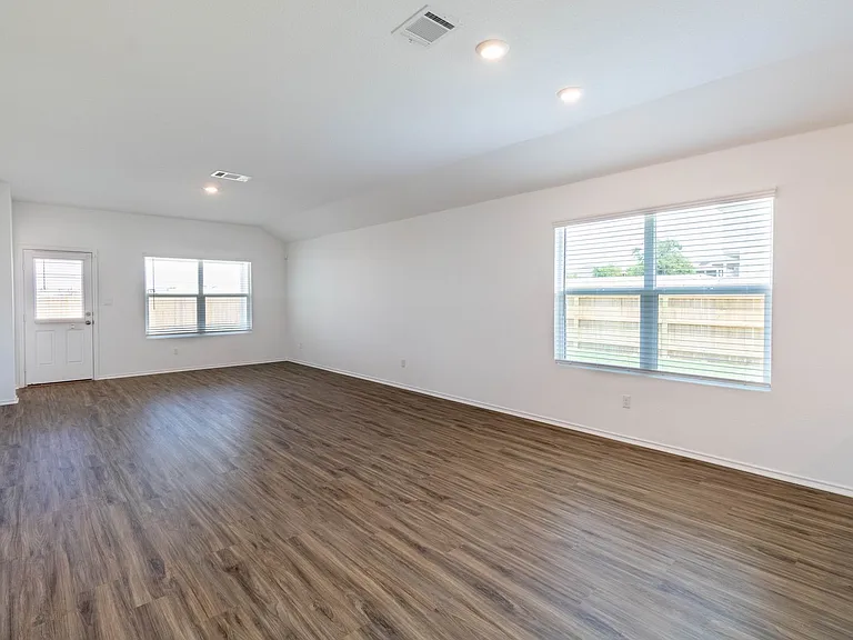 5601 Bellissima Way — Photo 10