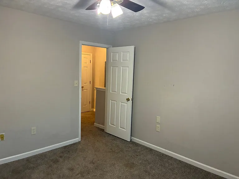 6433 Wellington Chase Ct — Photo 5