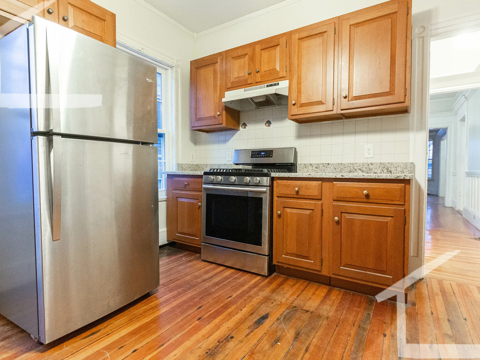 4 bed, 1650 sqft, $5,800 — Photo 2