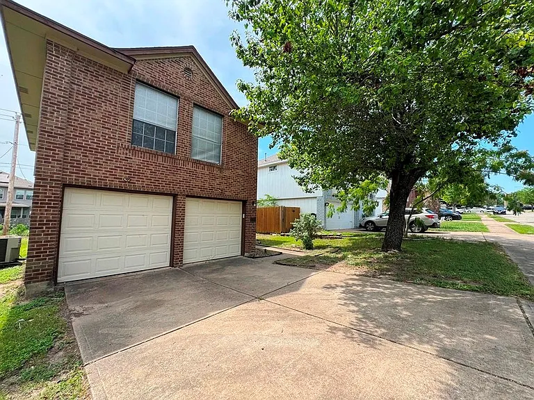 14009 Maricella Ln — Photo 3
