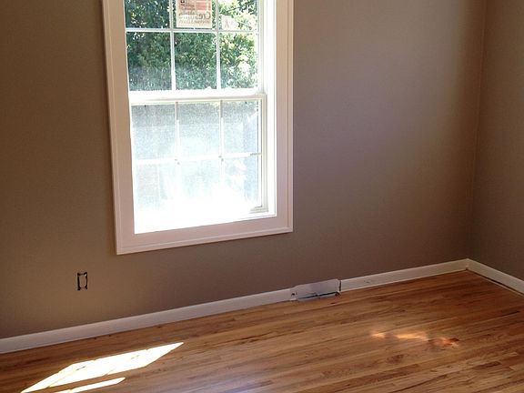 5th image of 2052 Englewood Dr SE