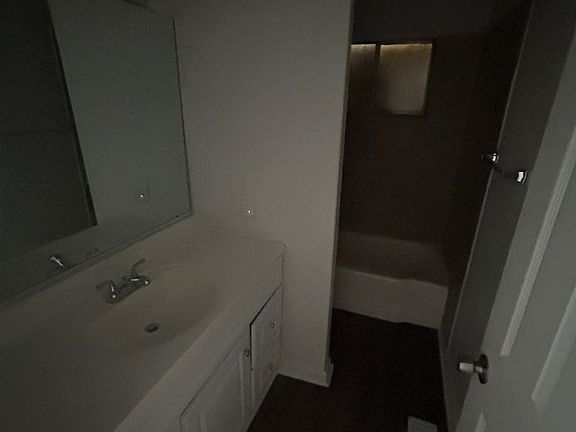 5th image of 1405 Williams St