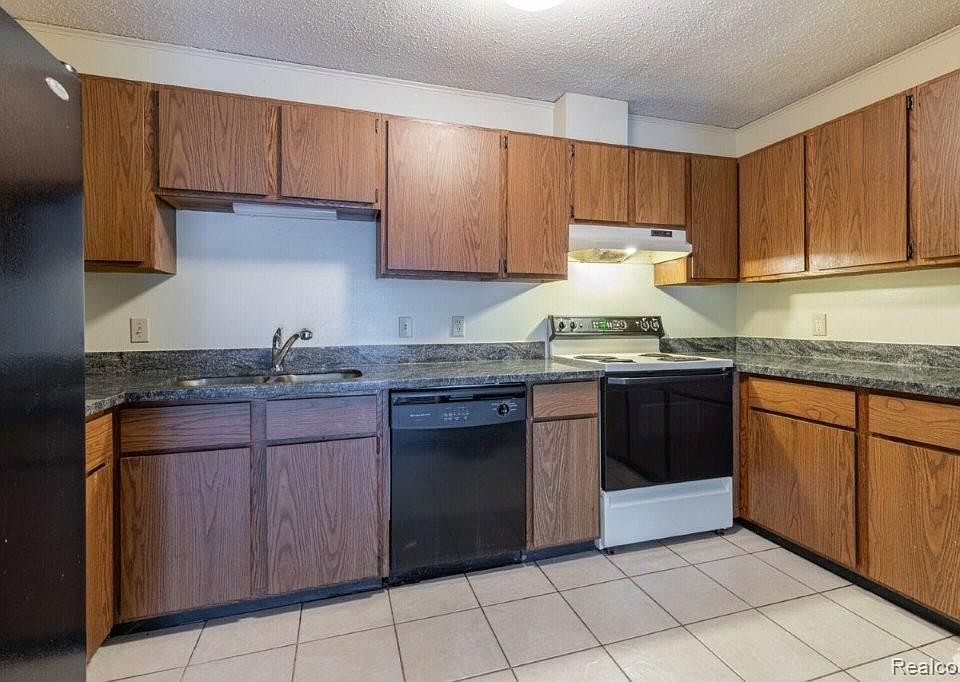 35775 Union Lake Rd, photo 14