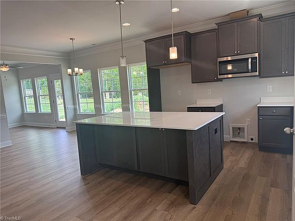 5th image of 2811 Berwick Valley Dr