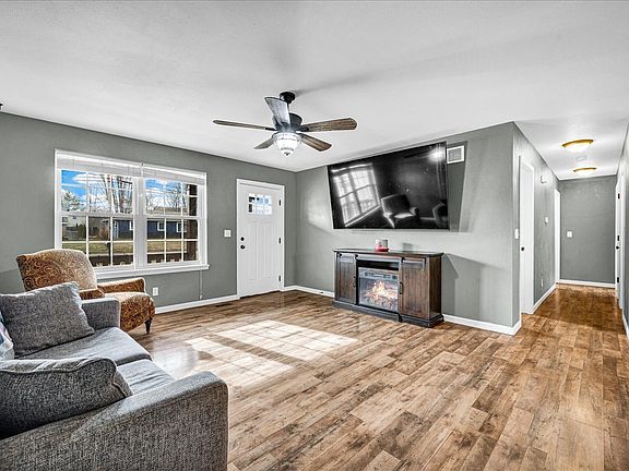 5th image of 109 Mabee Ave