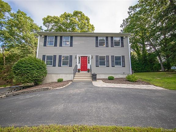4th image of 3 Oakridge Dr