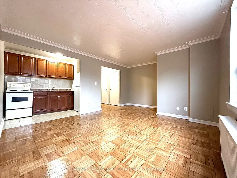 1490 Eglinton Ave W #407 — Photo 4