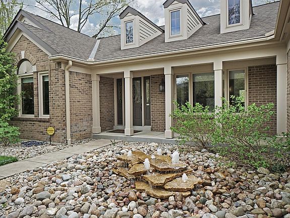 3rd image of 1208 Chaucer Pl