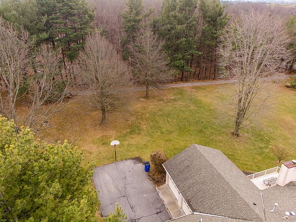 3rd image of 904 Clay St SE