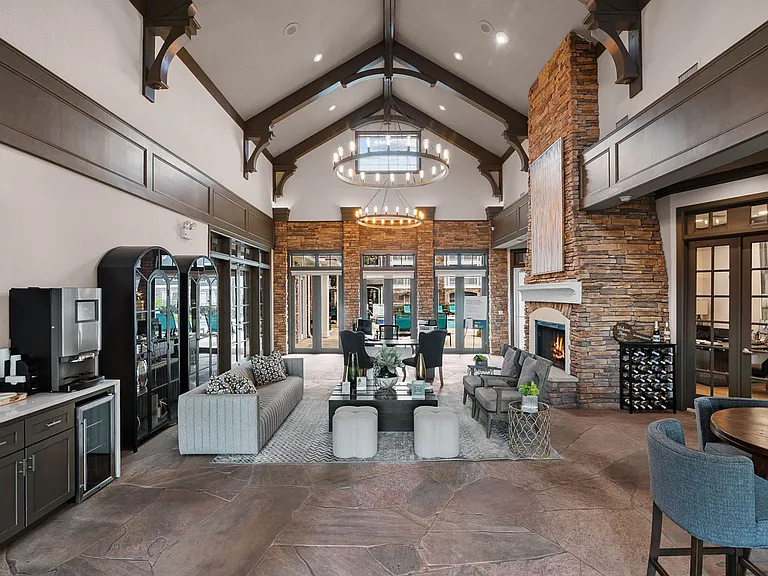 Weston at Copperfield — Photo 15