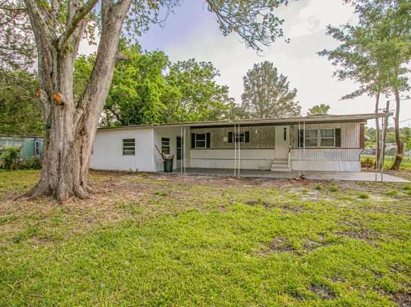 206 Pine Tree Trl, Crescent City, FL 32112