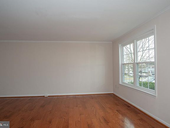 2nd image of 6554 Lochleigh Ct