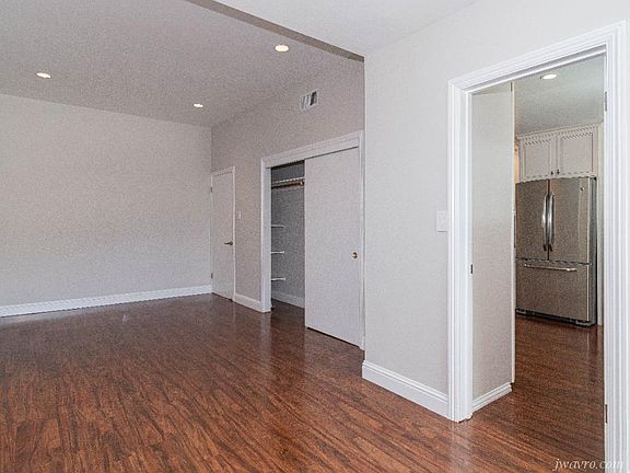 5th image of 40 Wood St #Xx