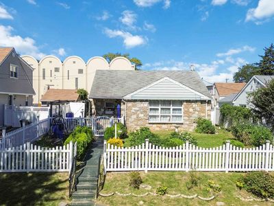8035 Gilbert St, Philadelphia, PA, 19150