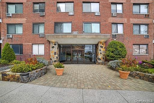 1st image of 25 Lake Street #6K