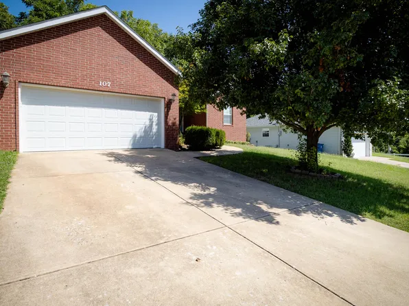 107 W Twin Oak Drive, Nixa, MO 65714