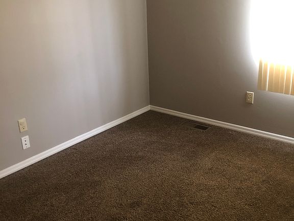 4th image of 1719 Guy St