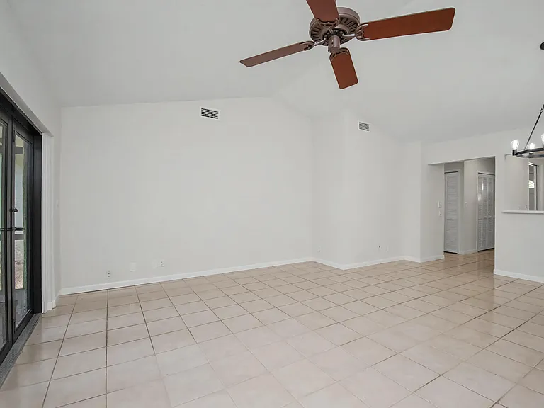 21642 Guadalajara Ave — Photo 9