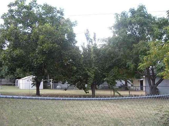 3rd image of 612 Krueger Ave