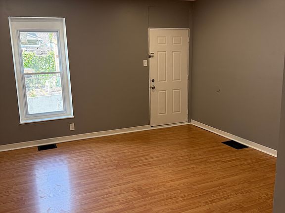 4th image of 331 N Fountain St