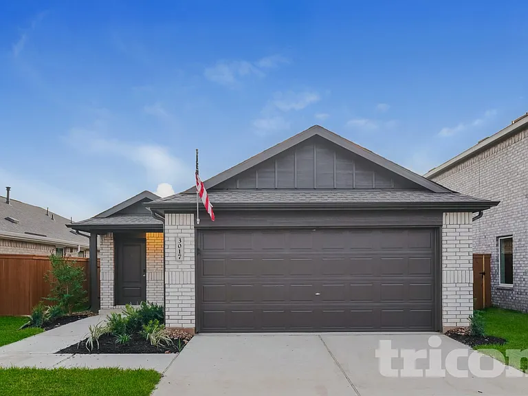 3017 Fantasy Terrace Dr — Photo 1