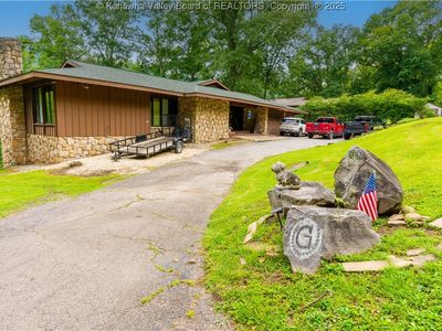 441 Riverview Dr, Charlton Heights, WV, 25040