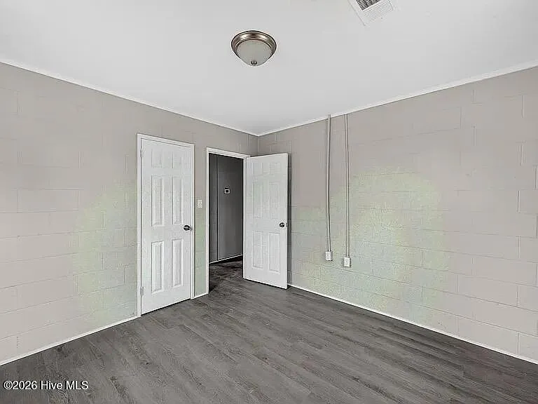254 Japonica Ave — Photo 8