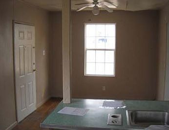 5th image of 2820 N 42nd St