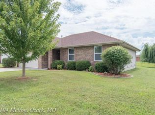 1104 E Melton Rd, Ozark, MO 65721