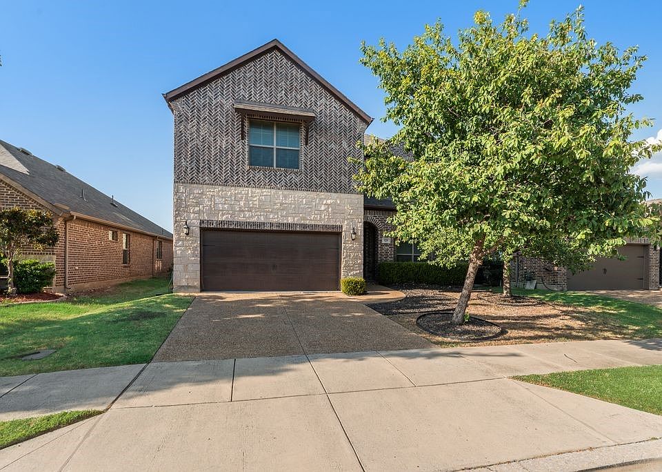 1st image of 929 Lake Meadow Ln