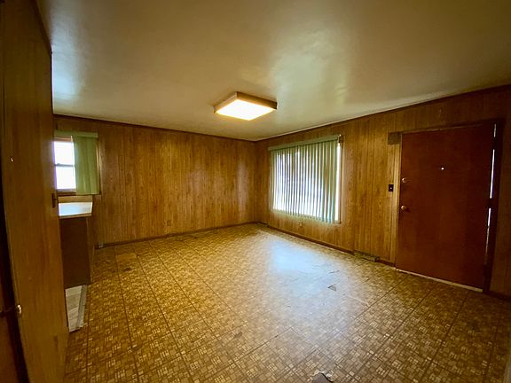 3rd image of 622 Oakwood Ave
