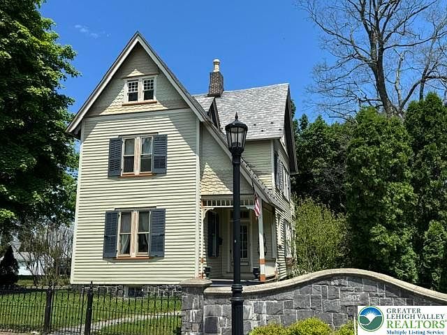 1st image of 507 E Station Ave