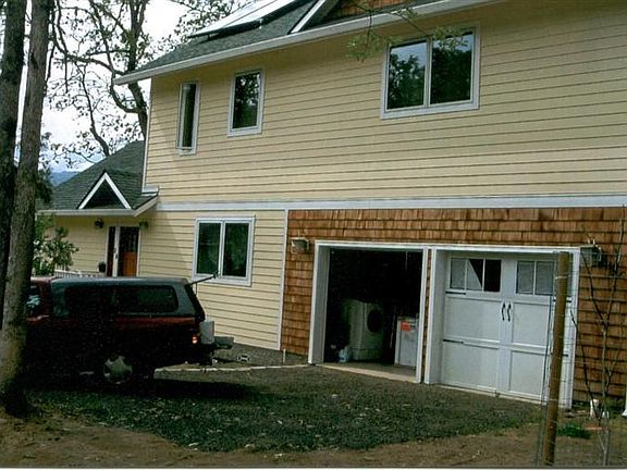 2nd image of 29 Laurel Dr