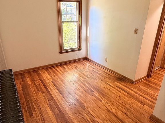 3rd image of 2901 Rutland Ave #11575883