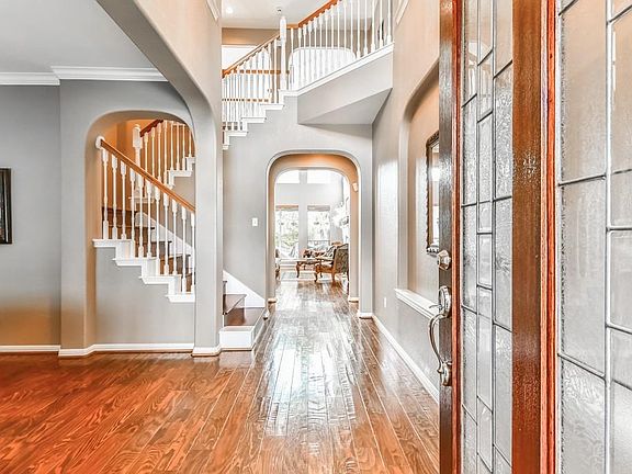 3rd image of 2434 Lansing Cir