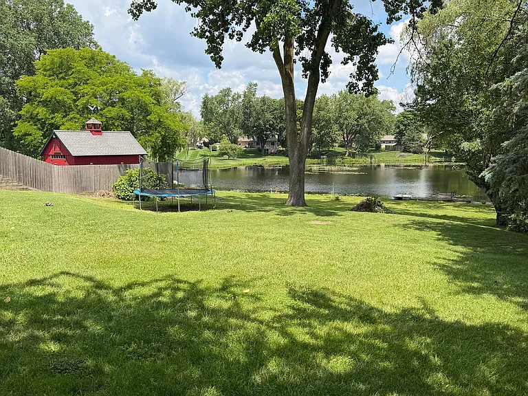 4544 Hillview Shrs — Photo 4