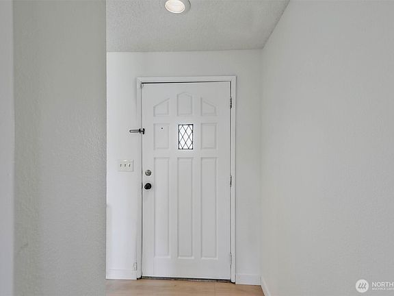 5th image of 17109 20th Avenue E