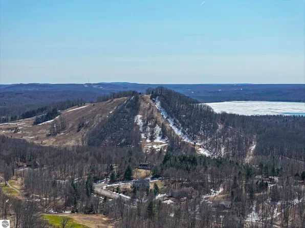 0 S Bay Bluffs Dr, Cedar, MI 49621
