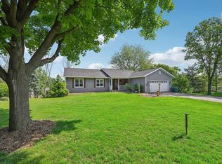 5306 Rustling Oaks Ln, Mc Farland, WI 53558
