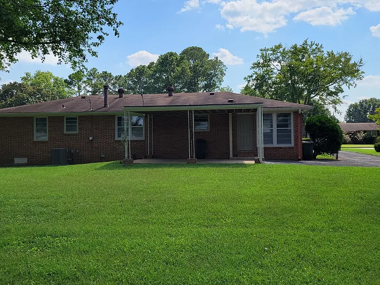 6408 Robinhood Ln NW — Photo 38