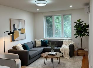 756 40th St #2R, Brooklyn, NY 11232