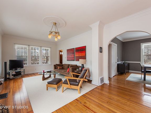 4th image of 515 N Evergreen Ave