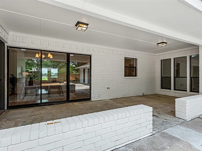 825 Wakefield Dr — Photo 19