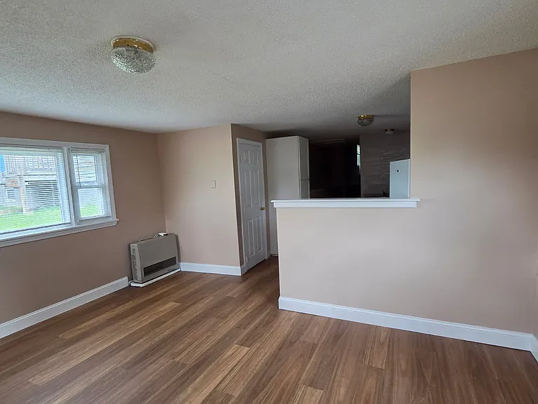 261 Brown St #A — Photo 2