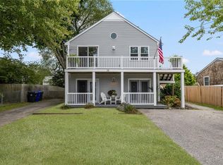 38 Maywood Rd, Narragansett, RI 02882
