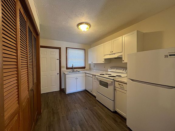 4th image of 1408 Colony Park Dr #7