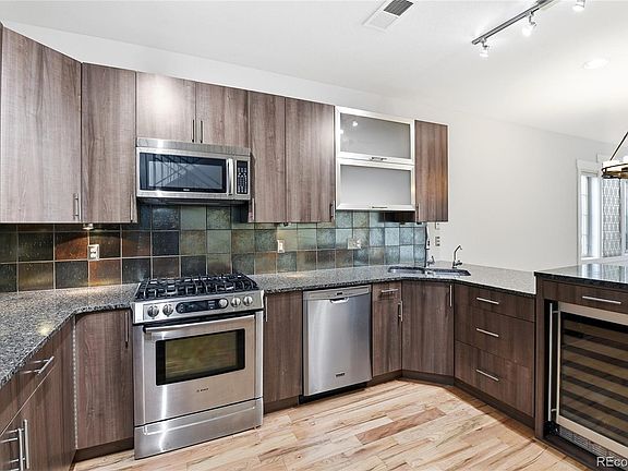 5th image of 936 S Pearl Street #101