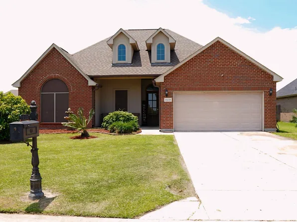 41233 New Orleans Dr, Sorrento, LA 70778